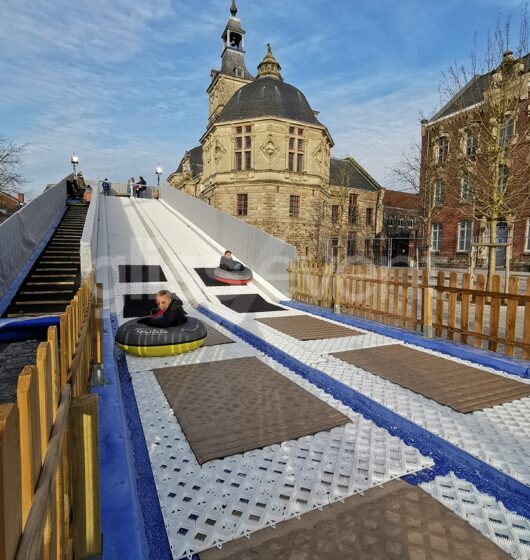 Piste de luge synthétique XXL 2 couloirs bouées snowtubing location glace écologique nord france