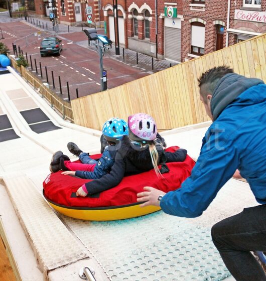 Piste de luge synthétique XXL 2 couloirs bouées snowtubing location glace écologique nord france